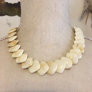 Vintage 80s faux marble disc choker necklace